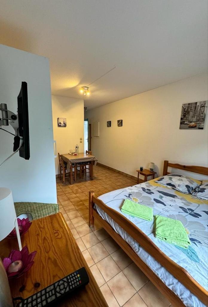 Studio Agreable De 21M2 Balaruc-les-Bains Buitenkant foto